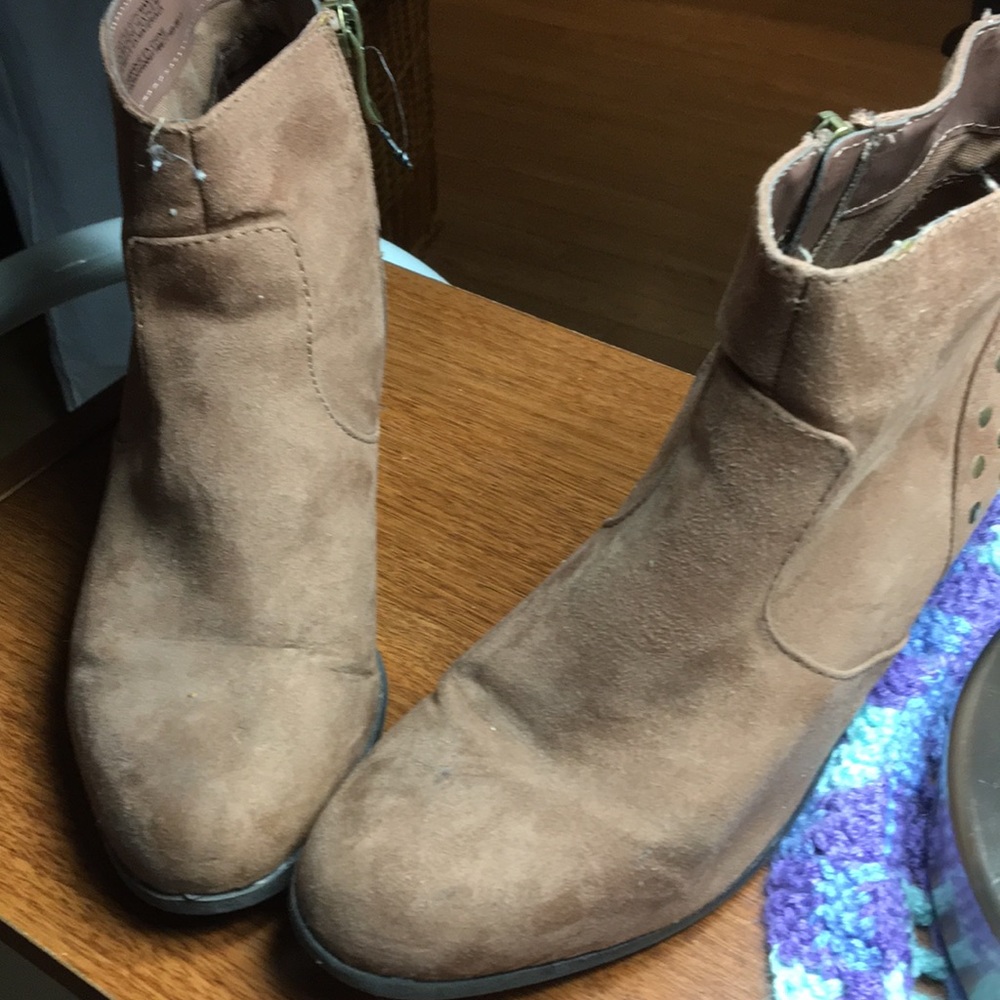 Booties - Picture 6 of 7